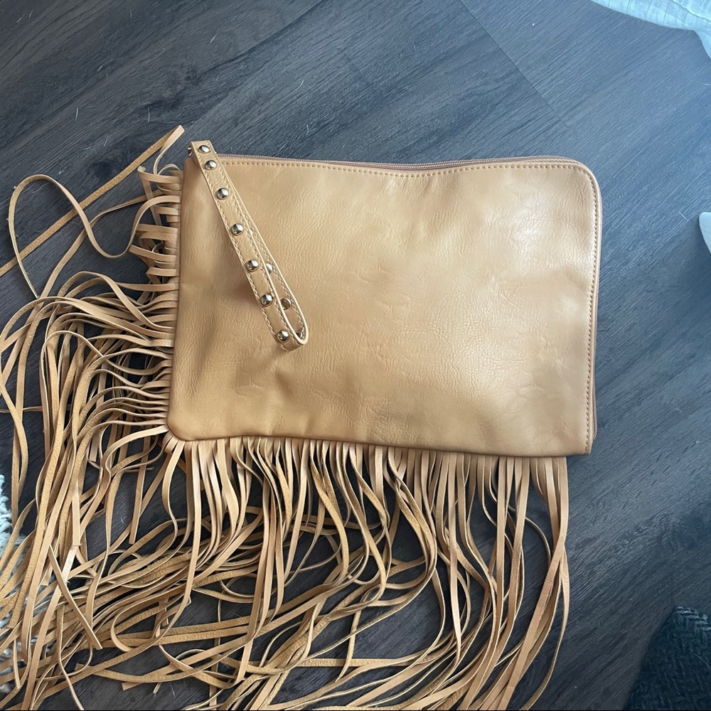 Fringe clutch